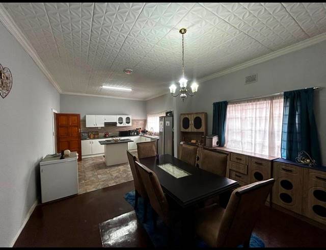 4 BEDROOM HOUSE FOR SALE IN BRENTHURST